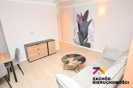 Atrakcyjna, przestronna kawalerka w centrum